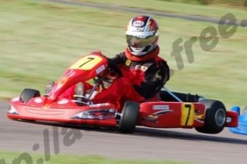 photos le creusot de kevin oudot pilote ffsa jeunes en 2009 et  victoire de ce we sous la pluie