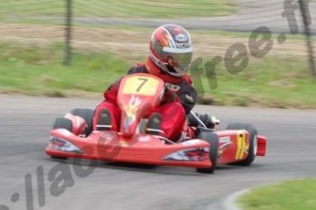 photos le creusot de kevin oudot pilote ffsa jeunes en 2009 et  victoire de ce we sous la pluie