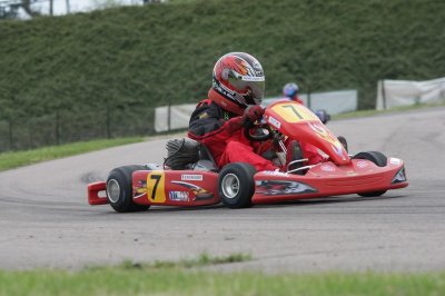 photos le creusot de kevin oudot pilote ffsa jeunes en 2009 et victoire de ce we sous la pluie  